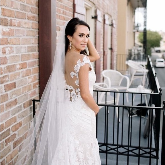 Meet your Posher, Emily - Picture 1 of 4